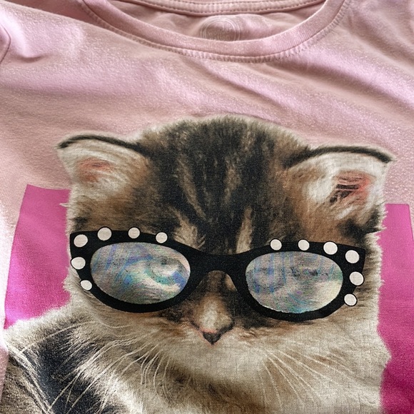 A Girl’s Short Sleeve Shirt: med(7/8) - Picture 3 of 3